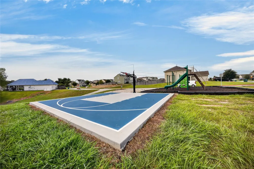 10737 S Lake Mist Lane Willis, TX 77318