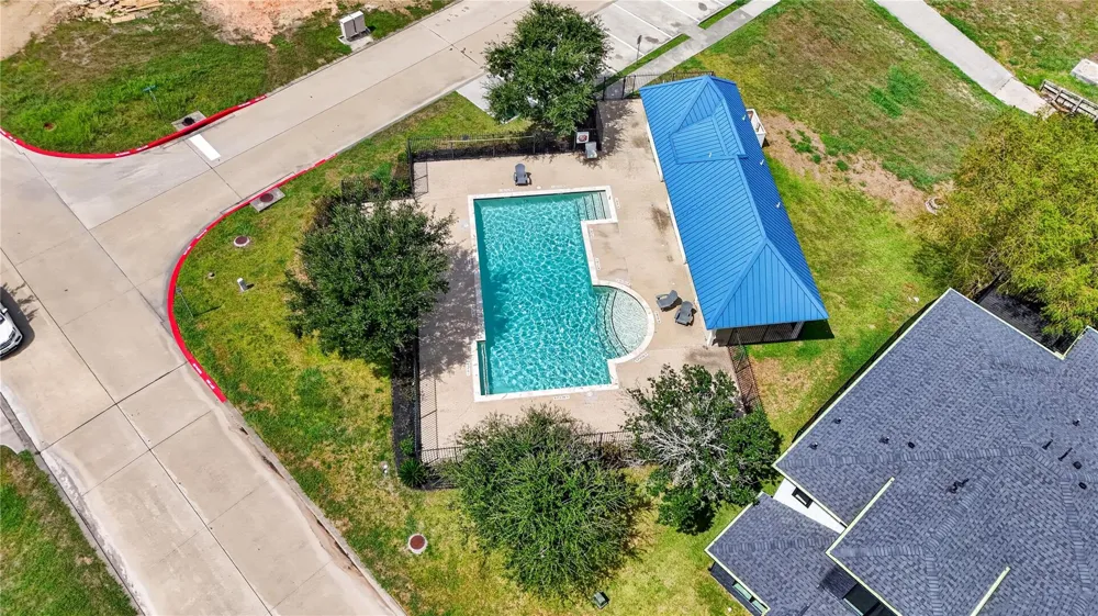 10737 S Lake Mist Lane Willis, TX 77318