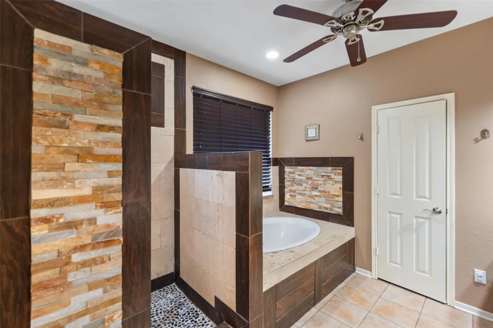 19 Lyreleaf Place The Woodlands, TX 77382