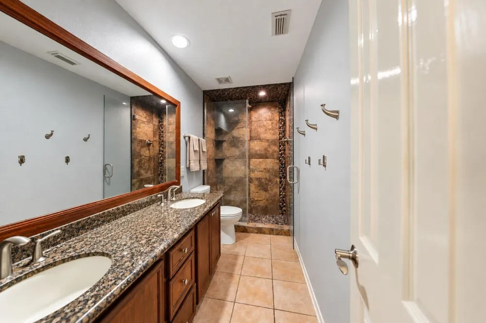19 Lyreleaf Place The Woodlands, TX 77382