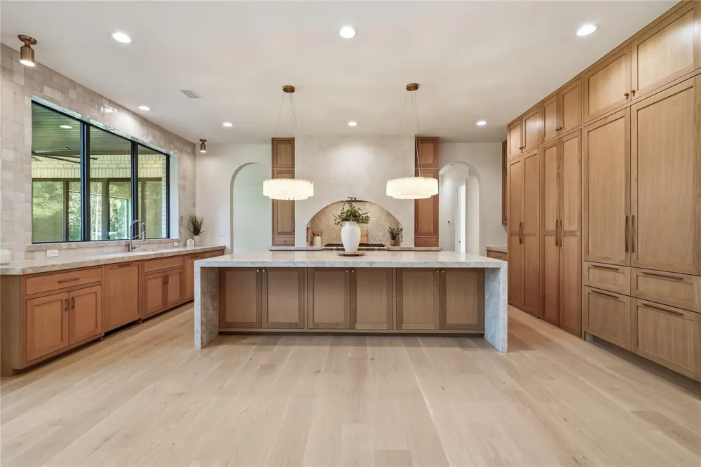 25088 Seguin Trl Montgomery, TX 77316