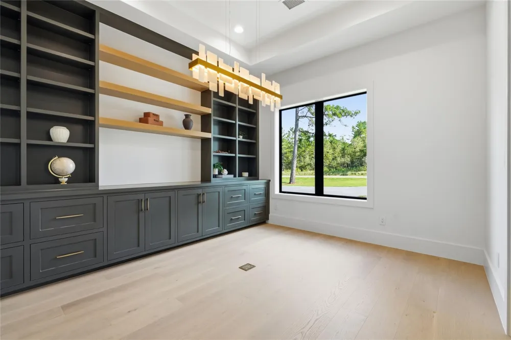 25088 Seguin Trl Montgomery, TX 77316
