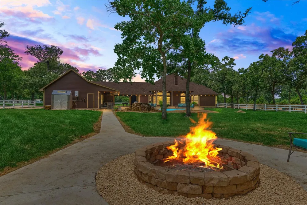 420 Ruel Road Magnolia, TX 77355