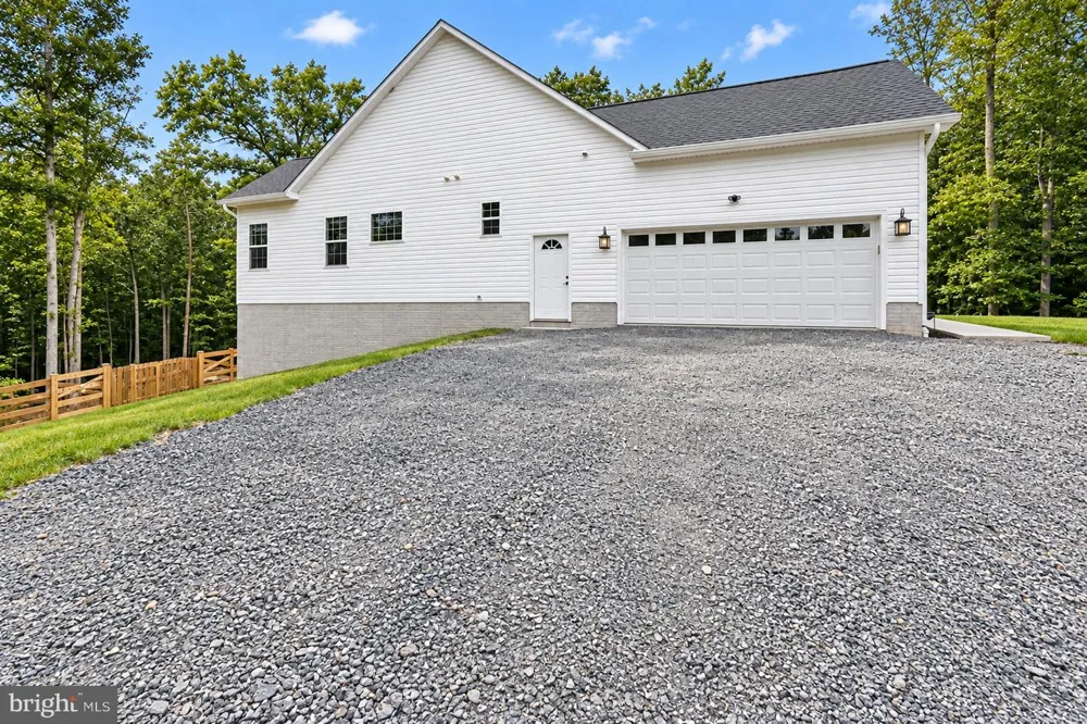 6264 ENON SCHOOL ROAD Marshall, VA 20115