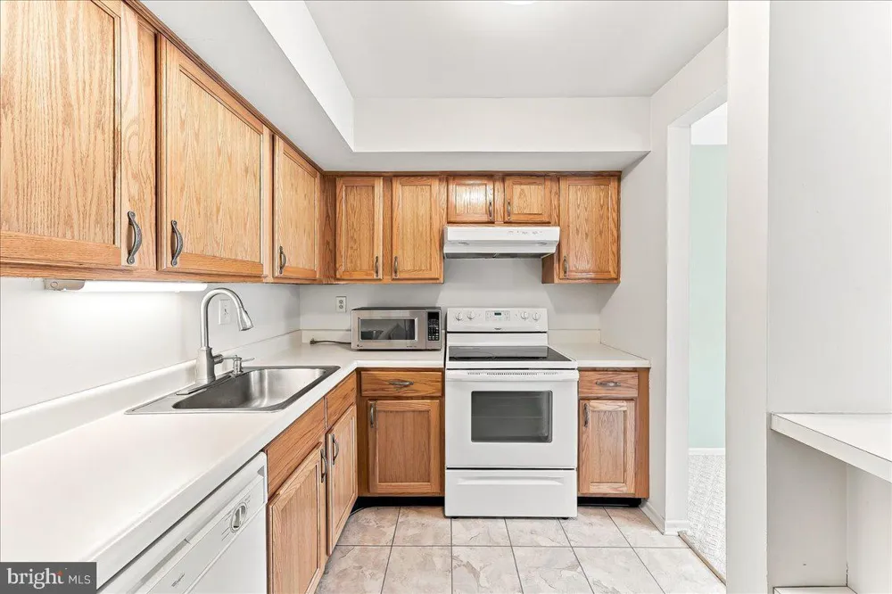 2207 ASPEN CIRCLE Springfield, PA 19064