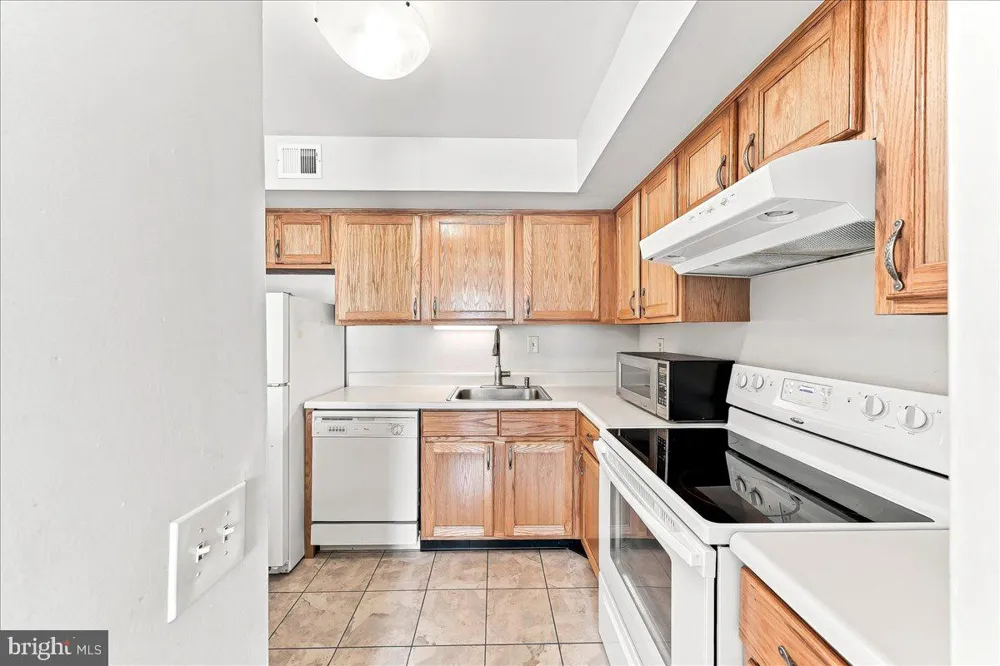 2207 ASPEN CIRCLE Springfield, PA 19064