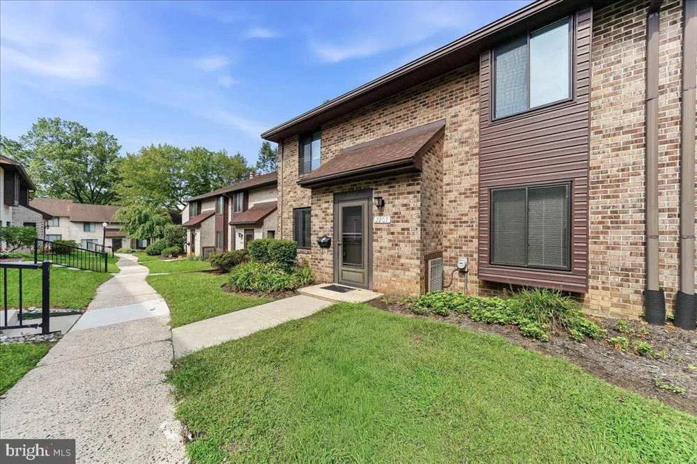 2207 ASPEN CIRCLE Springfield, PA 19064