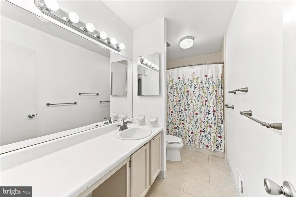 2207 ASPEN CIRCLE Springfield, PA 19064