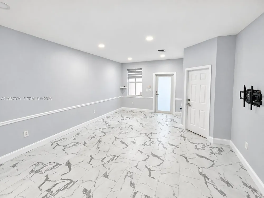 12317 SW 124th Ct Miami, FL 33186