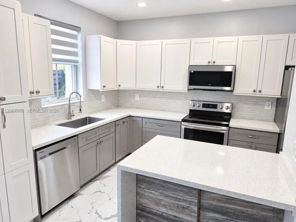 12317 SW 124th Ct Miami, FL 33186