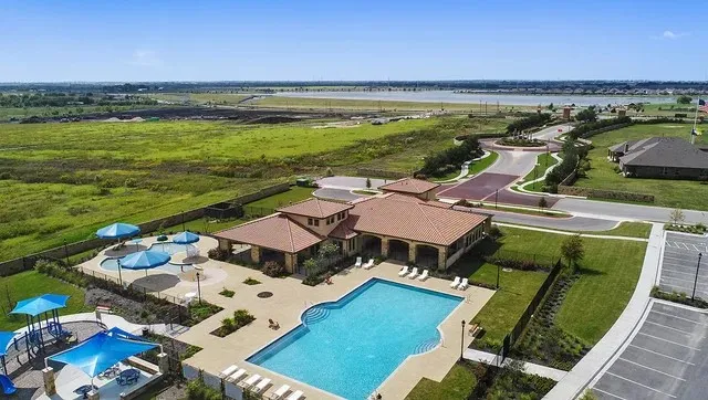 19400 Caymus Drive Pflugerville, TX 78660
