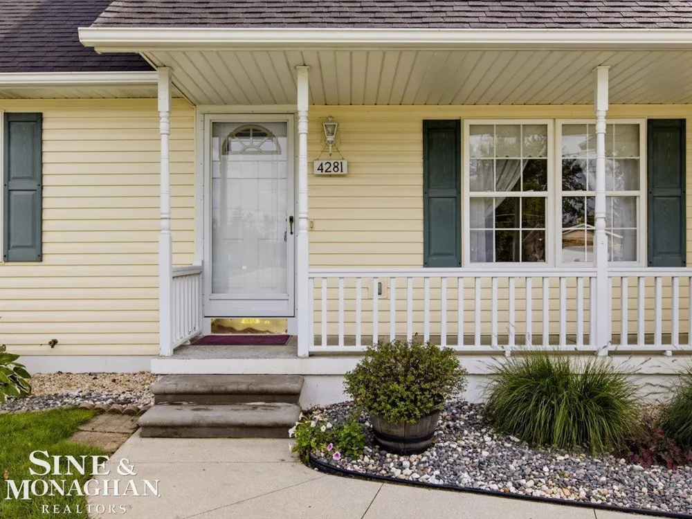 4281 Ravenswood Road Marysville City, MI 48040