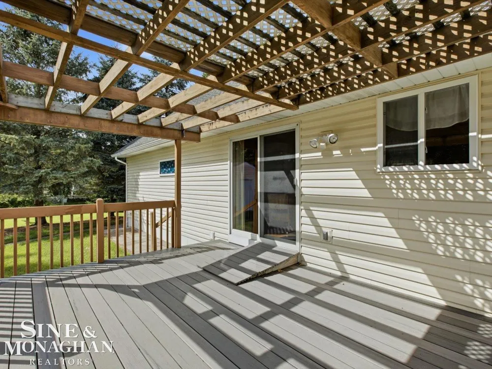 4281 Ravenswood Road Marysville City, MI 48040