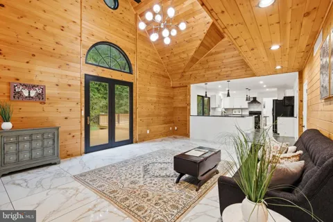 800 BERRYMANS LANE