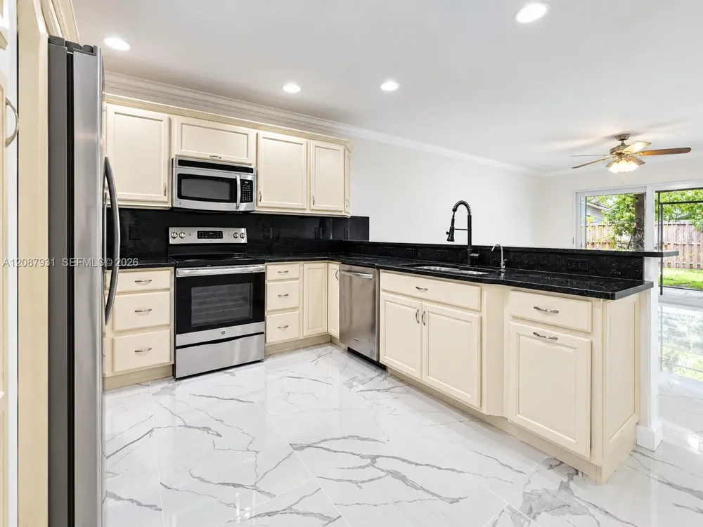 2375 NW 123rd Ave Coral Springs, FL 33065