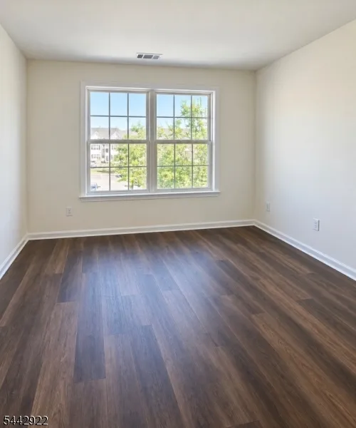 327 Waterford Dr Edison, NJ 08817