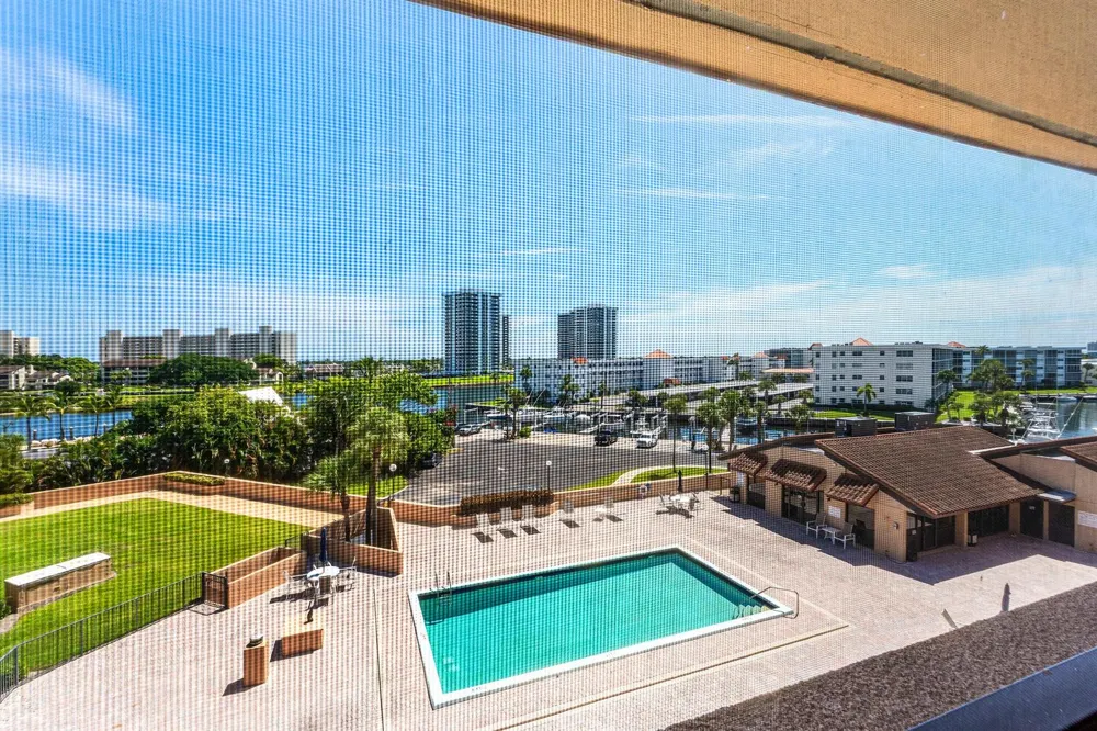 1030 Us Highway 1 #413 North Palm Beach, FL 33408