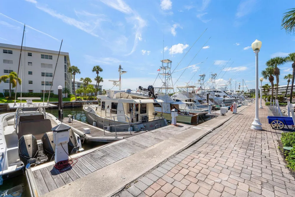 1030 Us Highway 1 #413 North Palm Beach, FL 33408
