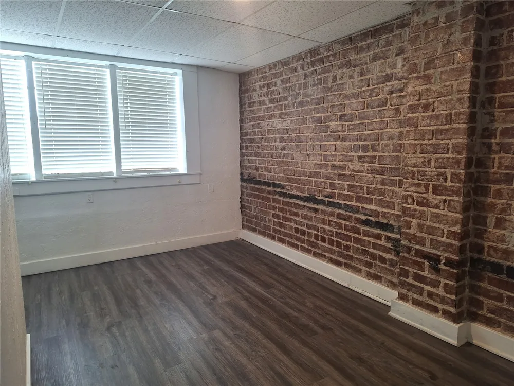 1124 W Main Street Collinsville, OK 74021