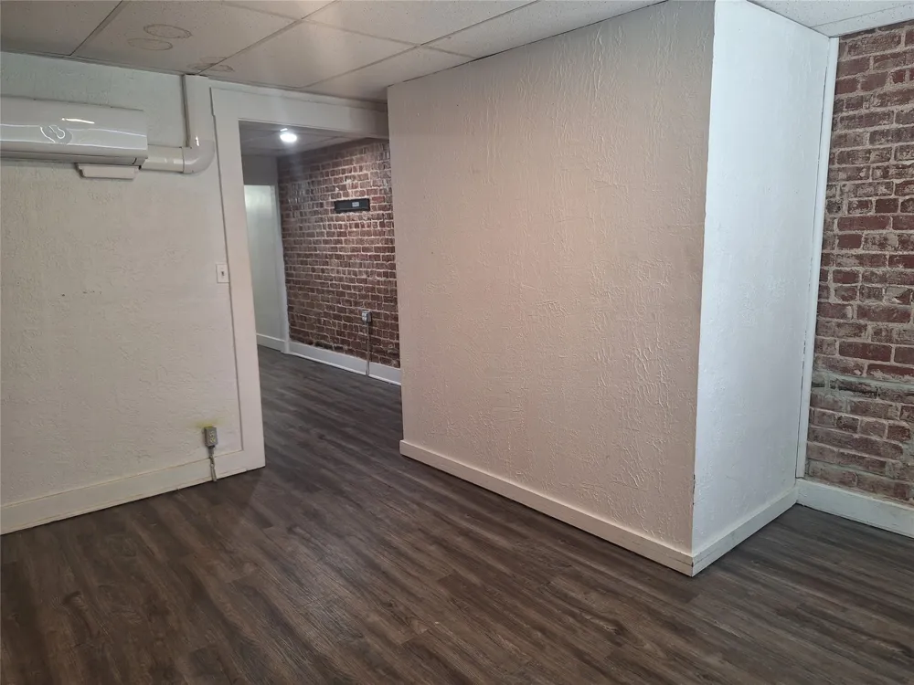 1124 W Main Street Collinsville, OK 74021