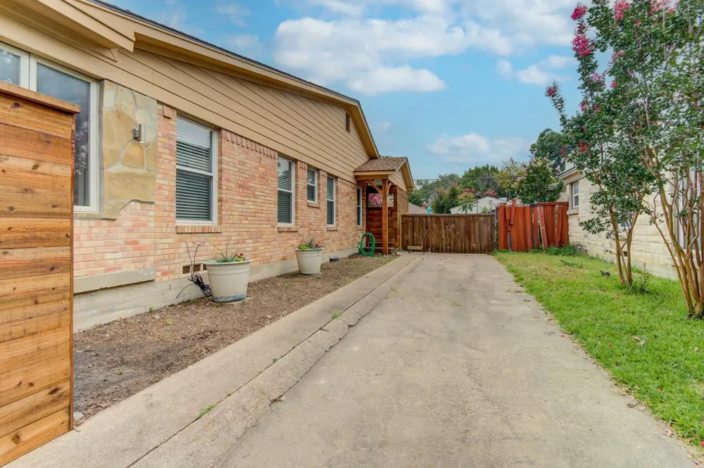 6307 Kenwood Avenue Dallas, TX 75214