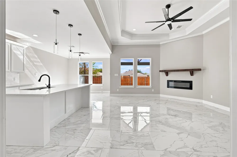 1606 Avenue Grand Prairie, TX 75051