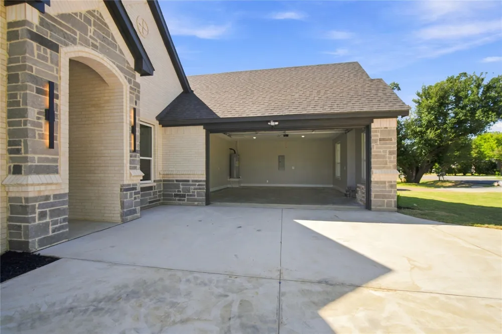 1606 Avenue Grand Prairie, TX 75051