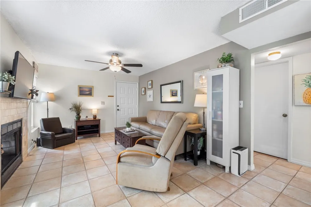 3016 BONAVENTURE CIRCLE #104 Palm Harbor, FL 34684