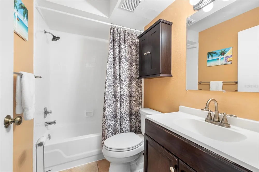 3016 BONAVENTURE CIRCLE #104 Palm Harbor, FL 34684