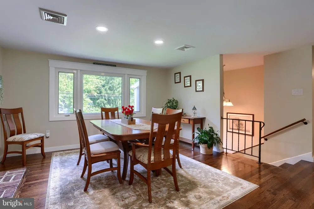 818 MEADOW Camp Hill, PA 17011