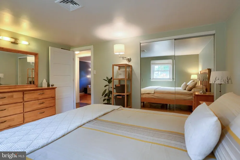 818 MEADOW Camp Hill, PA 17011