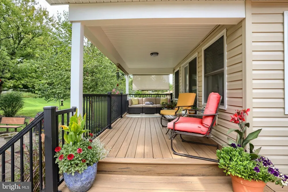 818 MEADOW Camp Hill, PA 17011