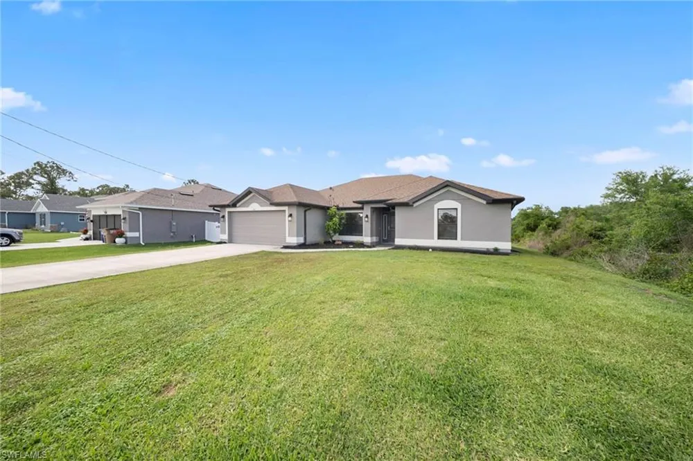 490 windermere Drive Lehigh Acres, FL 33972