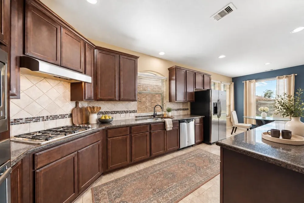 9422 Emerald Lakes Drive Rosharon, TX 77583