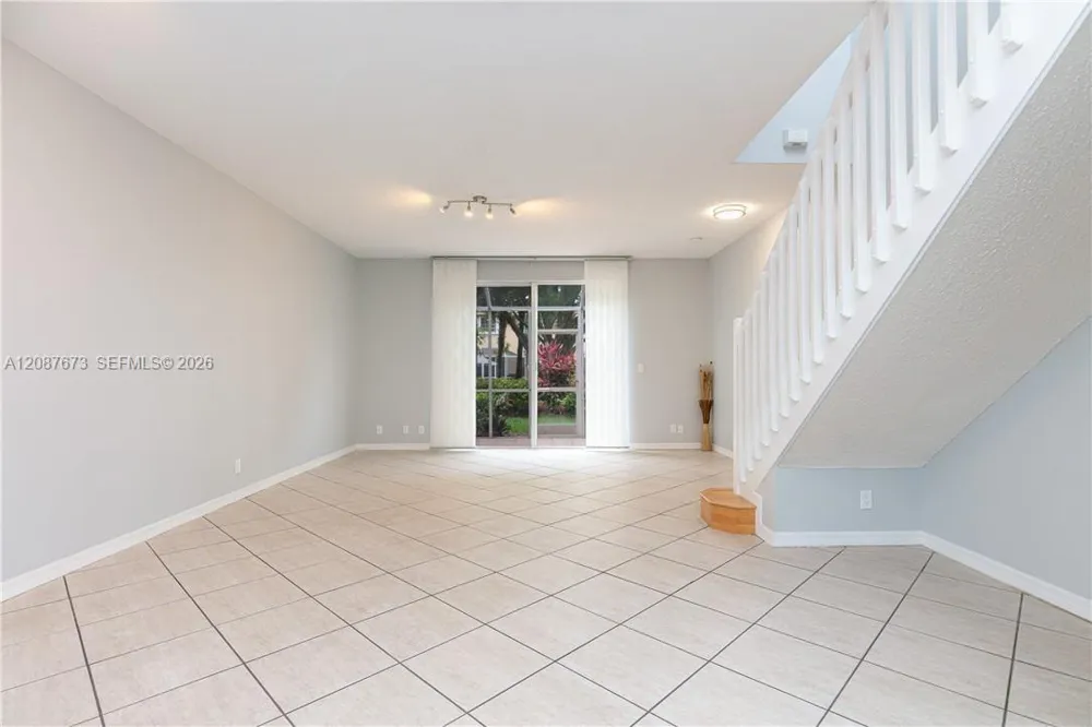 3635 San Simeon Cir Weston, FL 33331