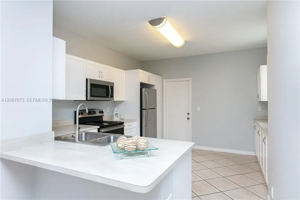 3635 San Simeon Cir Weston, FL 33331