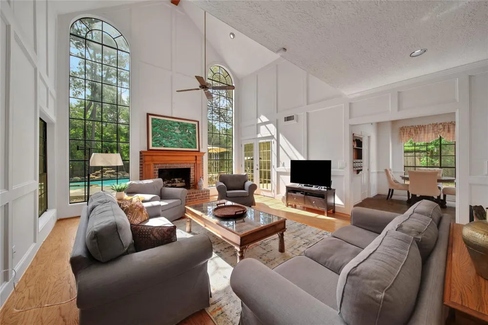 25 Cascade Springs Place The Woodlands, TX 77381