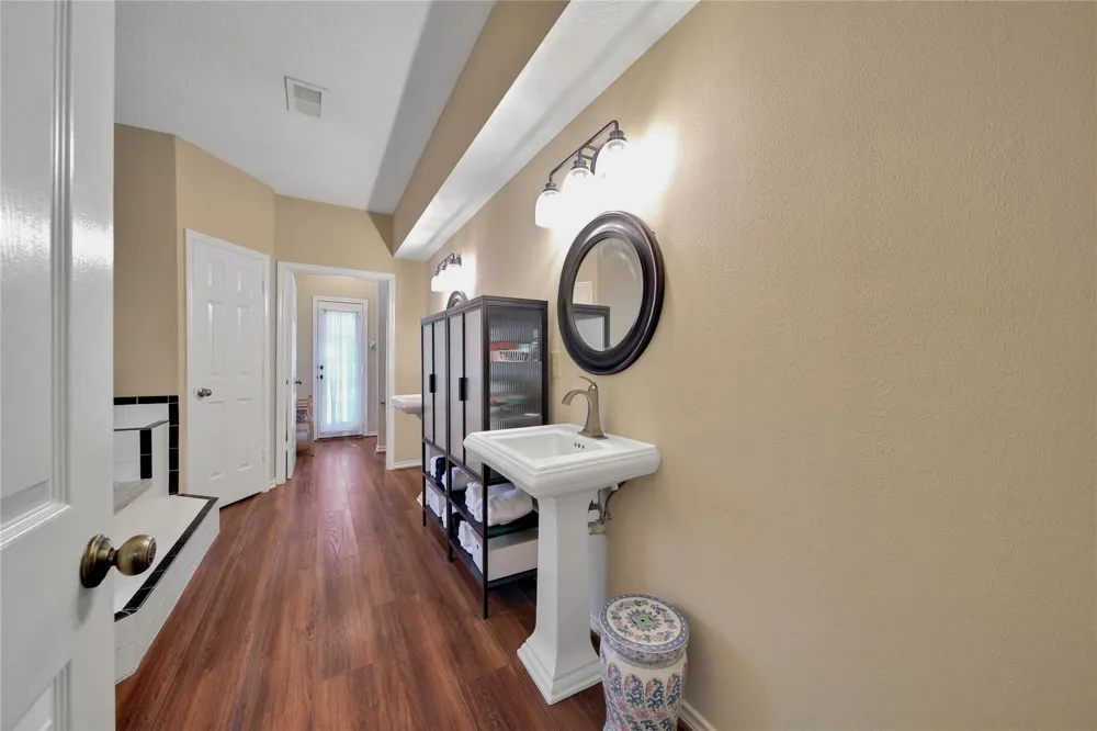 25 Cascade Springs Place The Woodlands, TX 77381