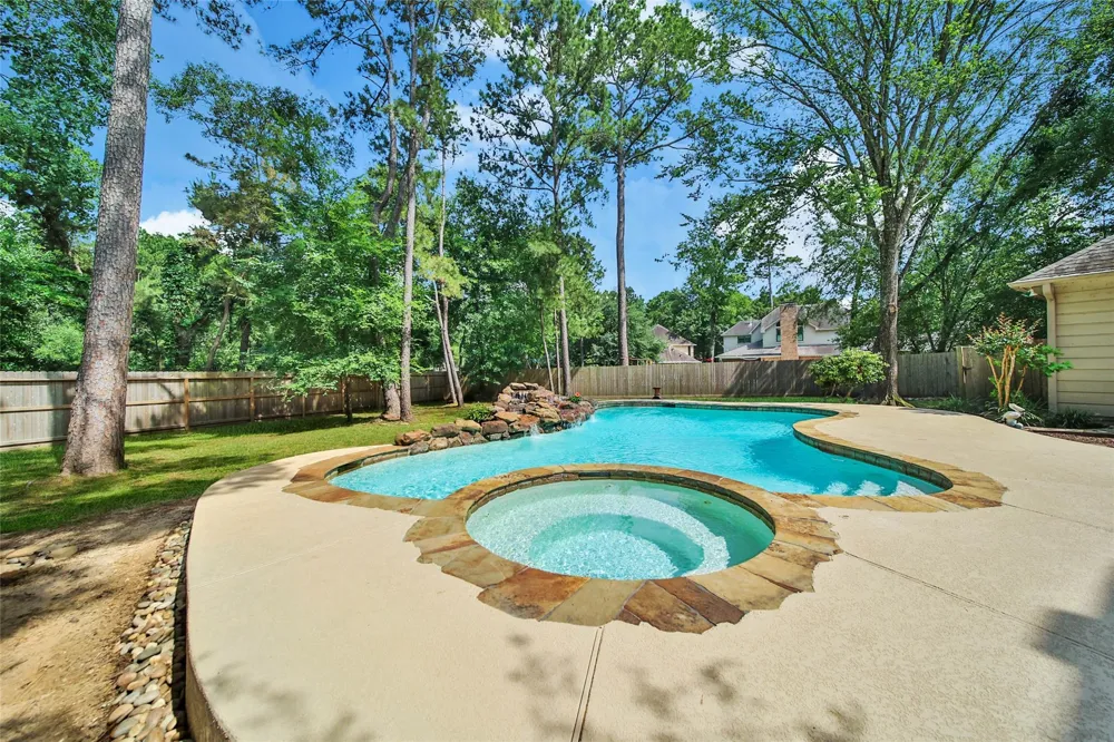 25 Cascade Springs Place The Woodlands, TX 77381