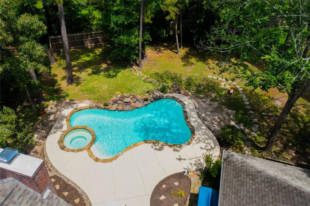 25 Cascade Springs Place The Woodlands, TX 77381