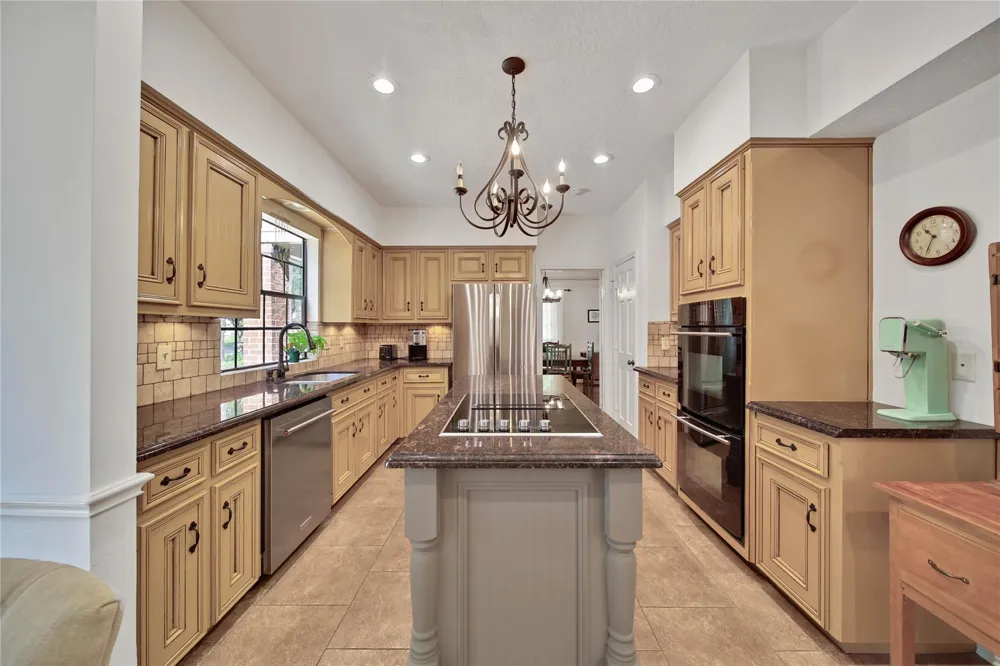 25 Cascade Springs Place The Woodlands, TX 77381