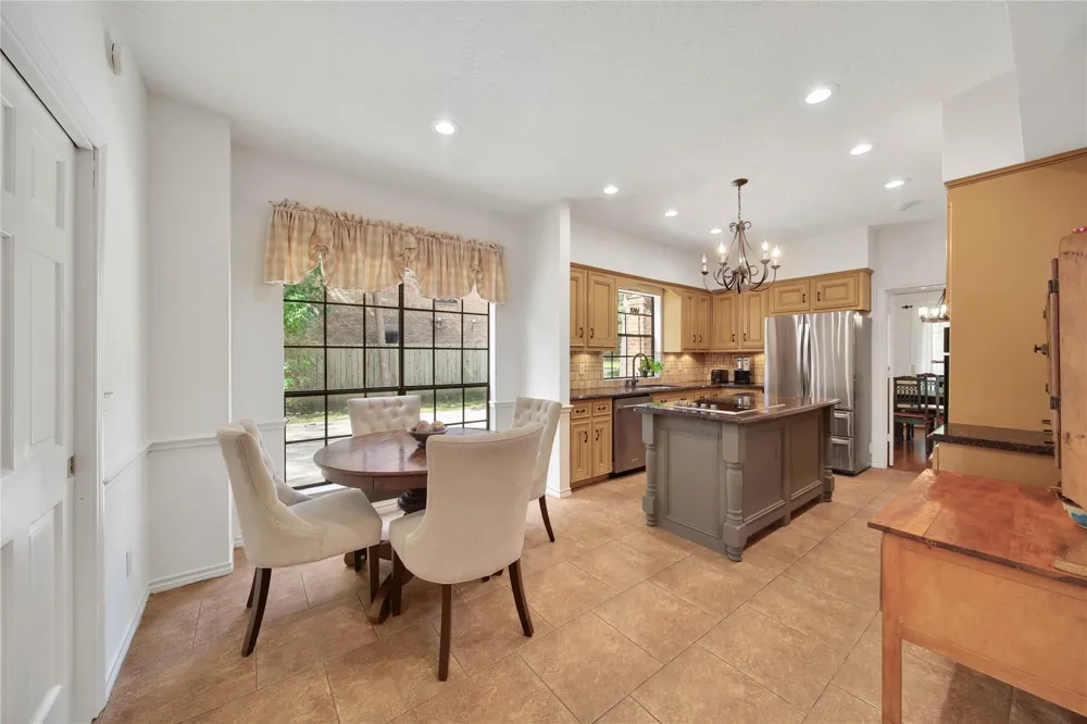 25 Cascade Springs Place The Woodlands, TX 77381