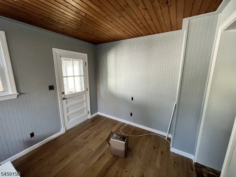 60 Commercial Ave #A Unit A Woodbridge, NJ 07001