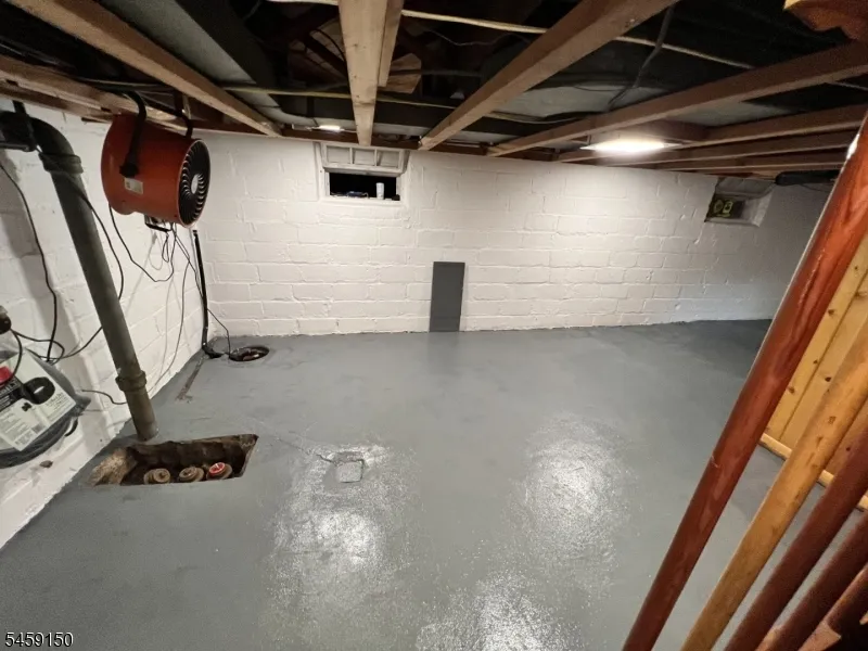 60 Commercial Ave #A Unit A Woodbridge, NJ 07001