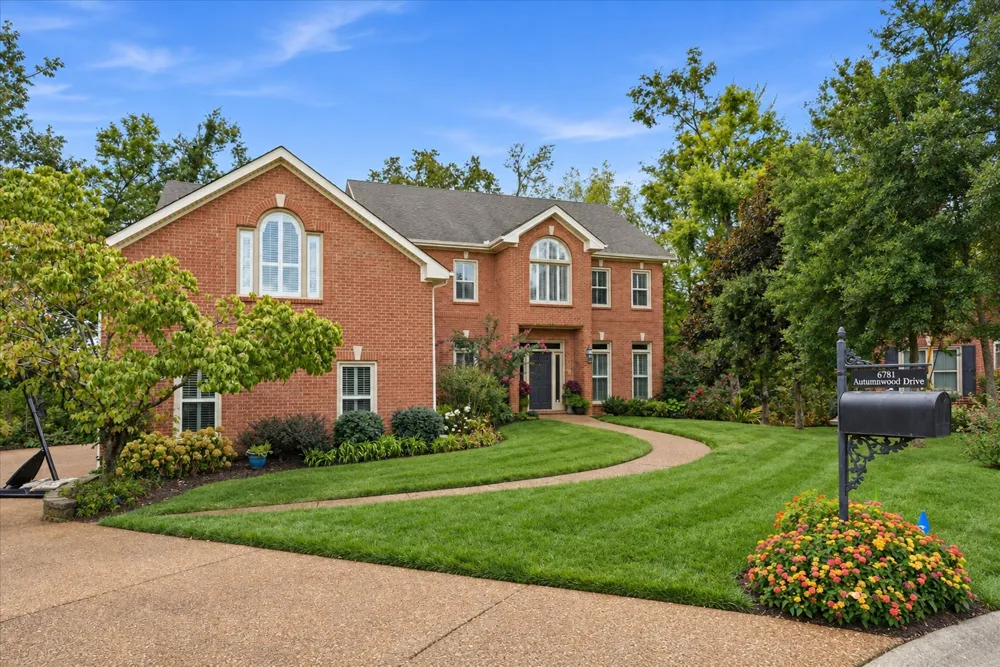 6781 Autumnwood Dr Nashville, TN 37221