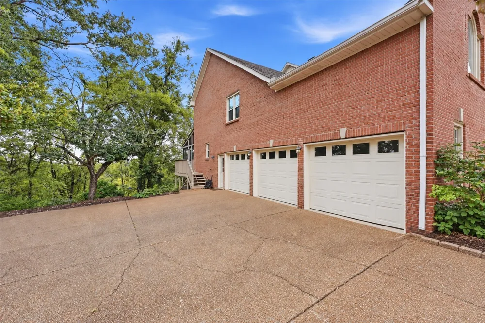 6781 Autumnwood Dr Nashville, TN 37221