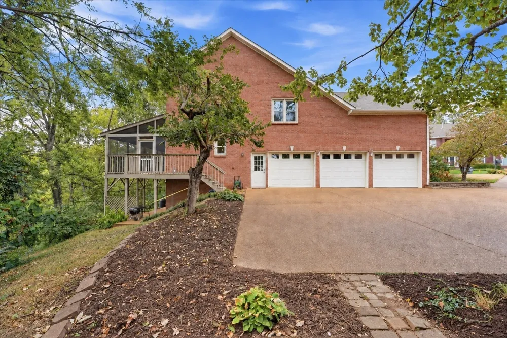 6781 Autumnwood Dr Nashville, TN 37221
