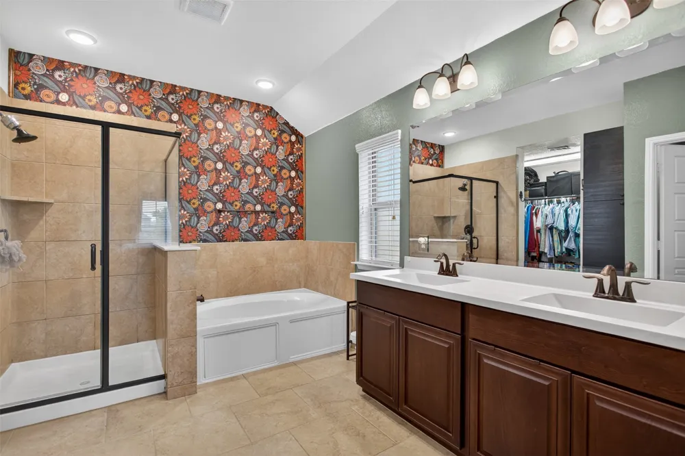 1637 Pike Drive Forney, TX 75126