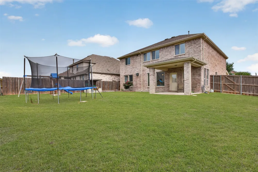 1637 Pike Drive Forney, TX 75126