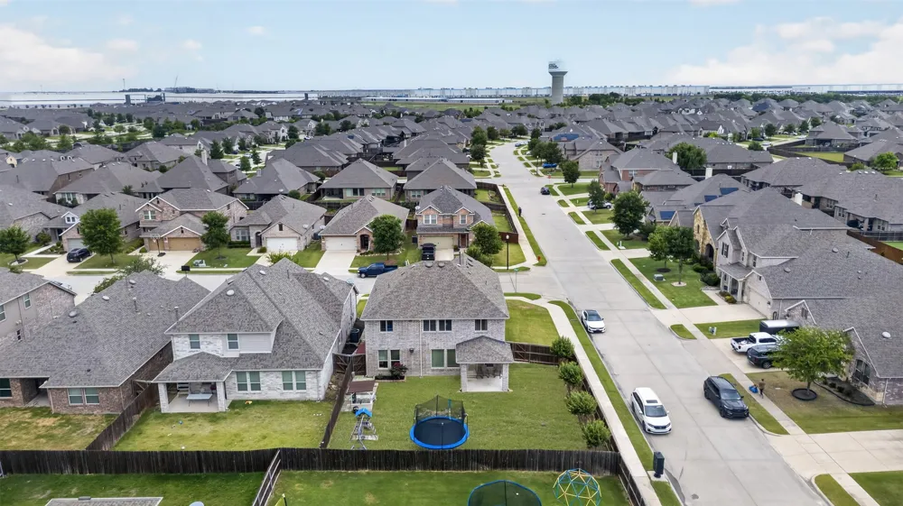 1637 Pike Drive Forney, TX 75126